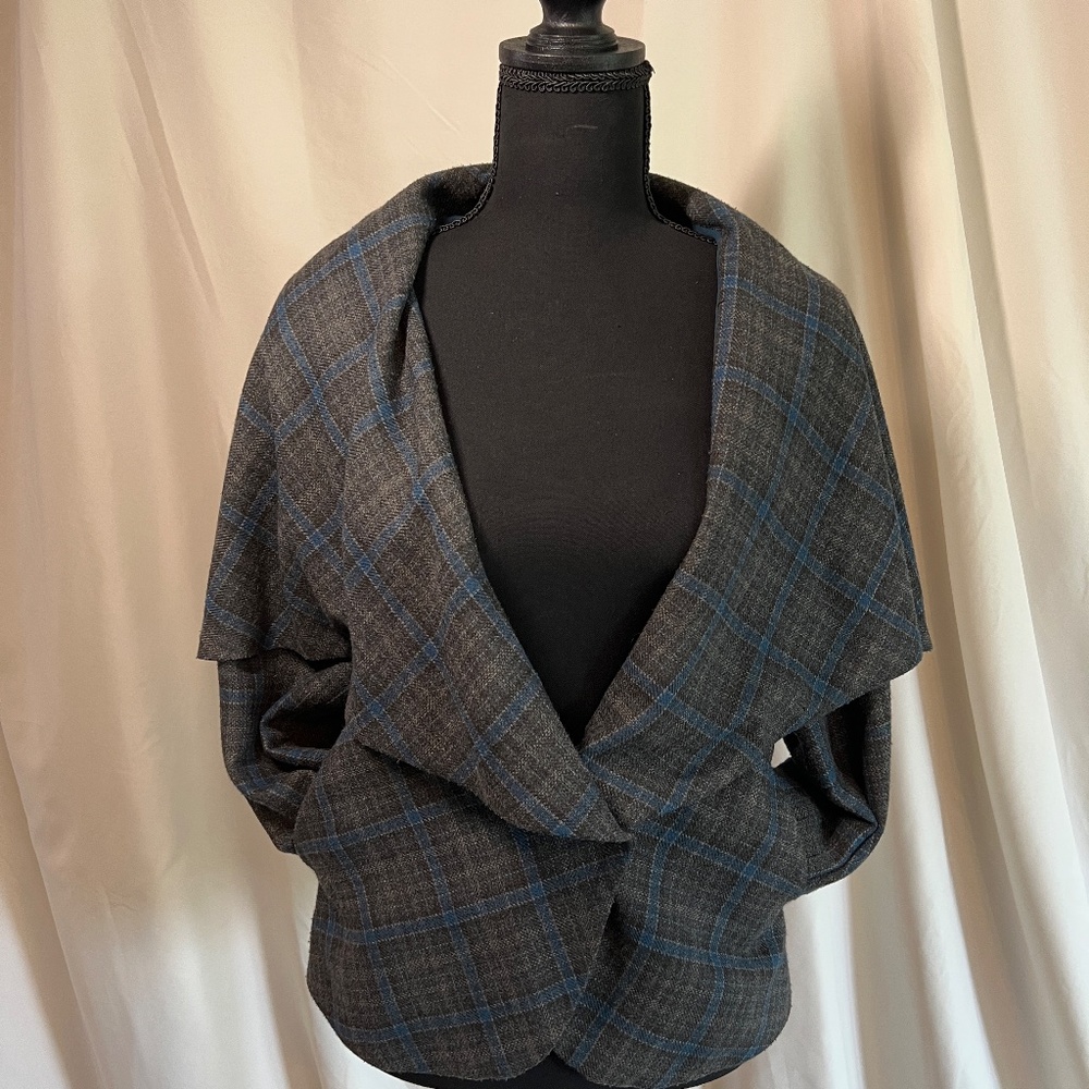 CAbi Grey Blue Plaid Shawl Collar Cape Jacket  Size 12